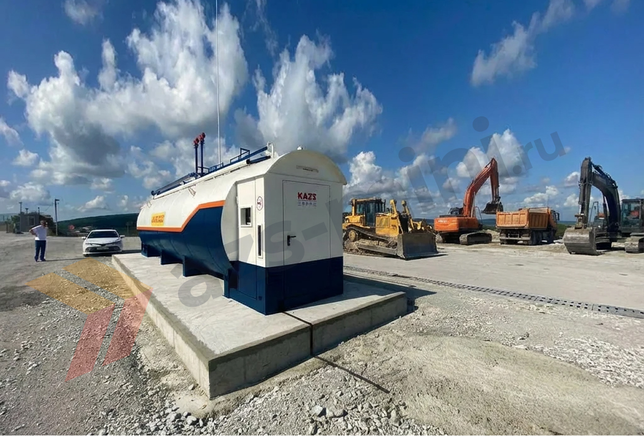 Мобильная АЗС установлена на строительной площадке